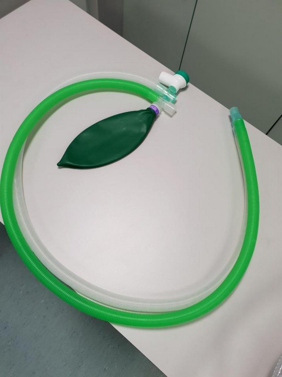 Anaesthetic breathing systems safe, efficient and economical use by