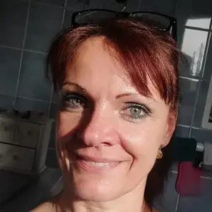 Nadia, aide à la personne à Le Coteau 42120